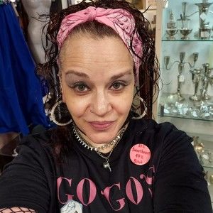 Meet your Posher, Michele